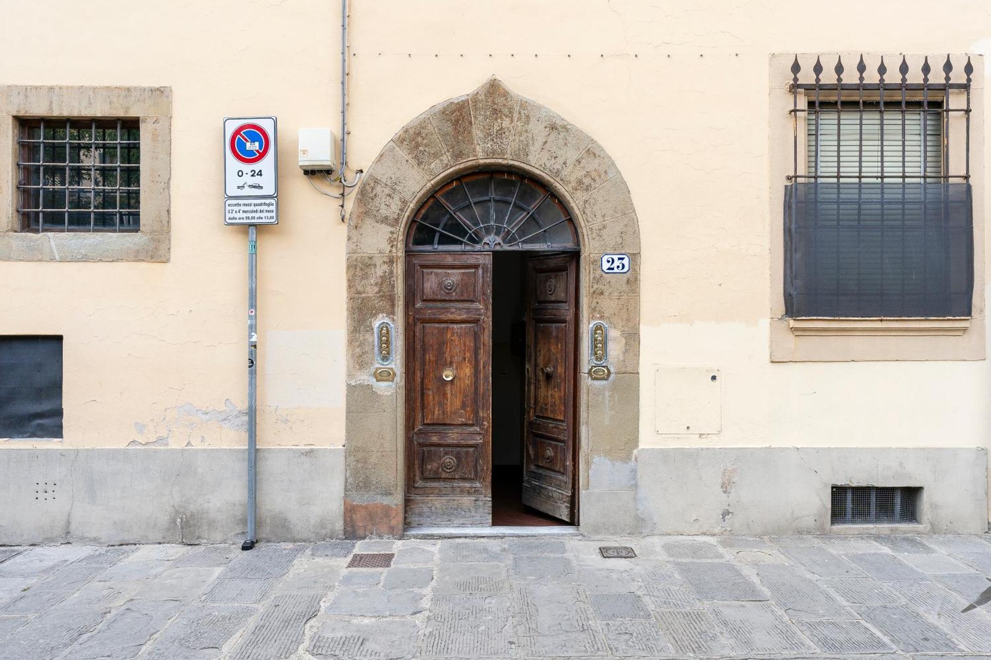 Piazza Santo Spirito Appartamento Con 2 Camere Matrimoniali Φλωρεντία Εξωτερικό φωτογραφία